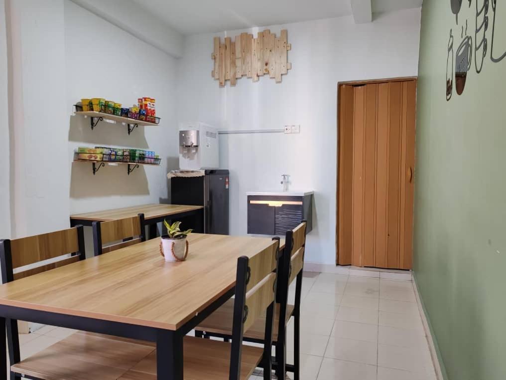 Suite Us Guesthouse Kubang Kerian Kota Bharu Bagian luar foto